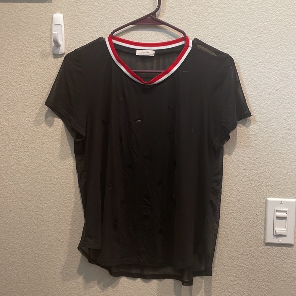 Black mesh tee